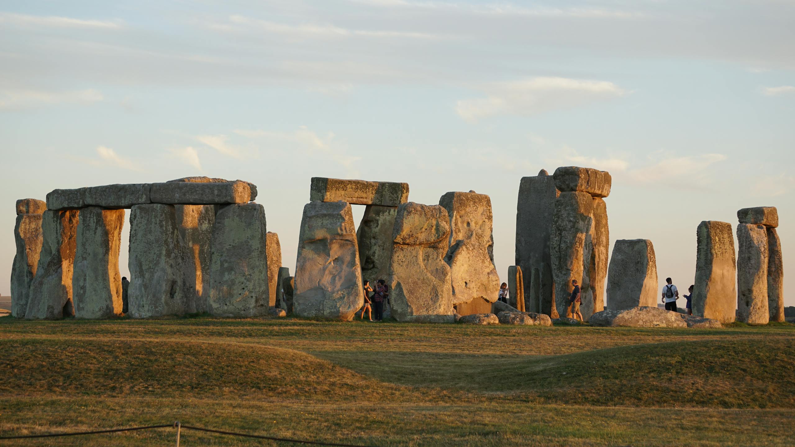 12 Historic Landmarks in the UK You Need To See