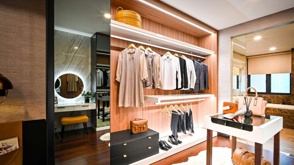 luxury Walk in closet