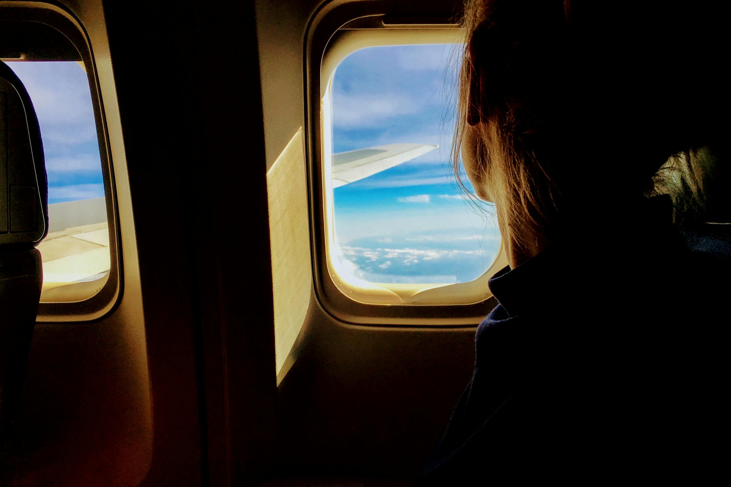 8 Tips for a Comfortable Long Flight Travel Experience