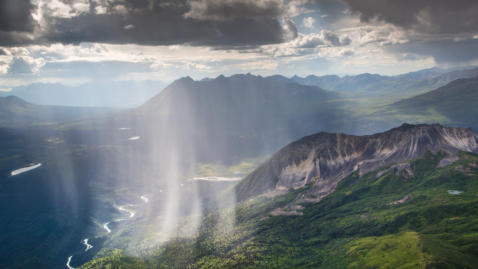 9 Locations You Shouldn't Miss When Traveling Through Alaska
