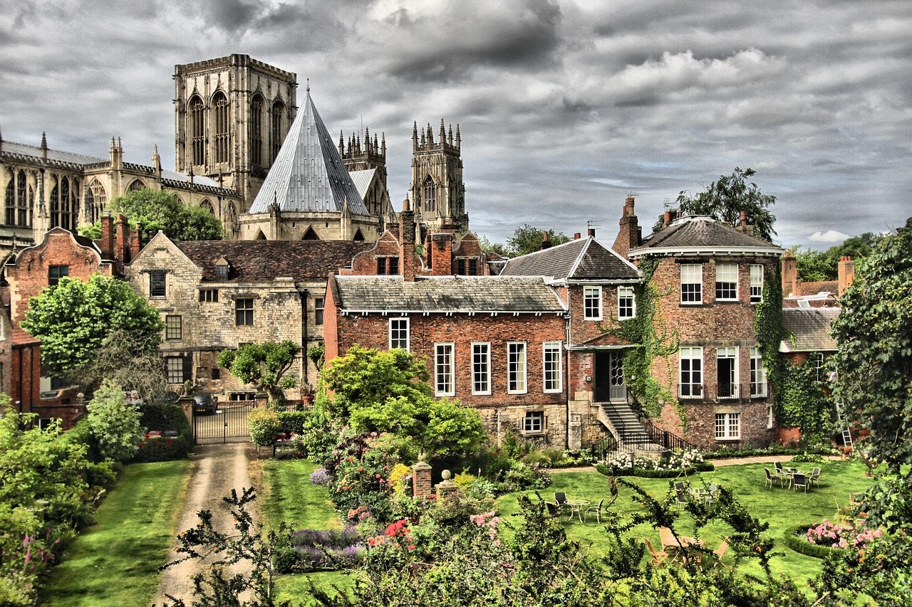 york, minster, england, cathedral, architecture, church, religion, nature, building, sky, old, christian, historical, summer, city, britain, history