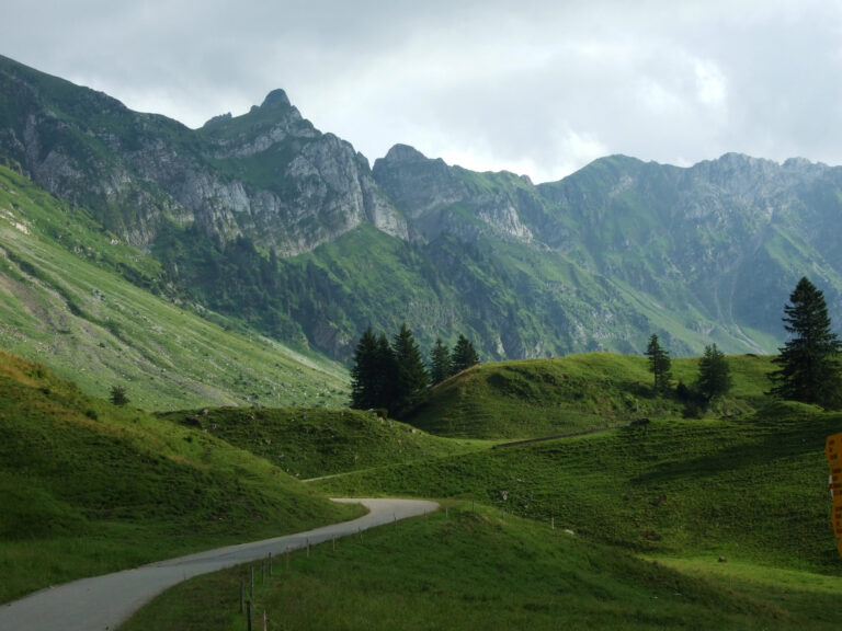 20 Epic Valley Views You Can Drive To