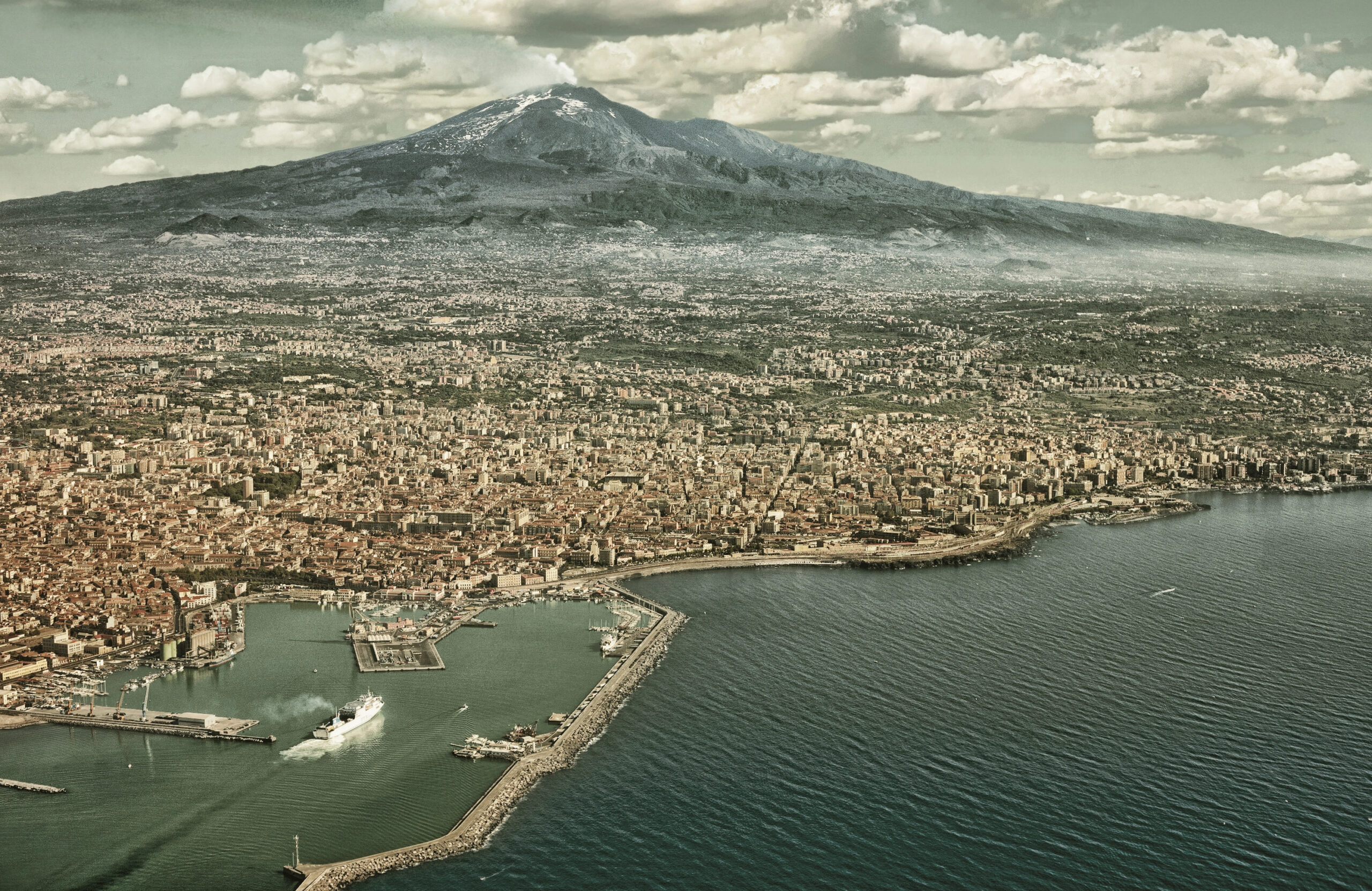 20 Cities Built in the Shadows of Giants