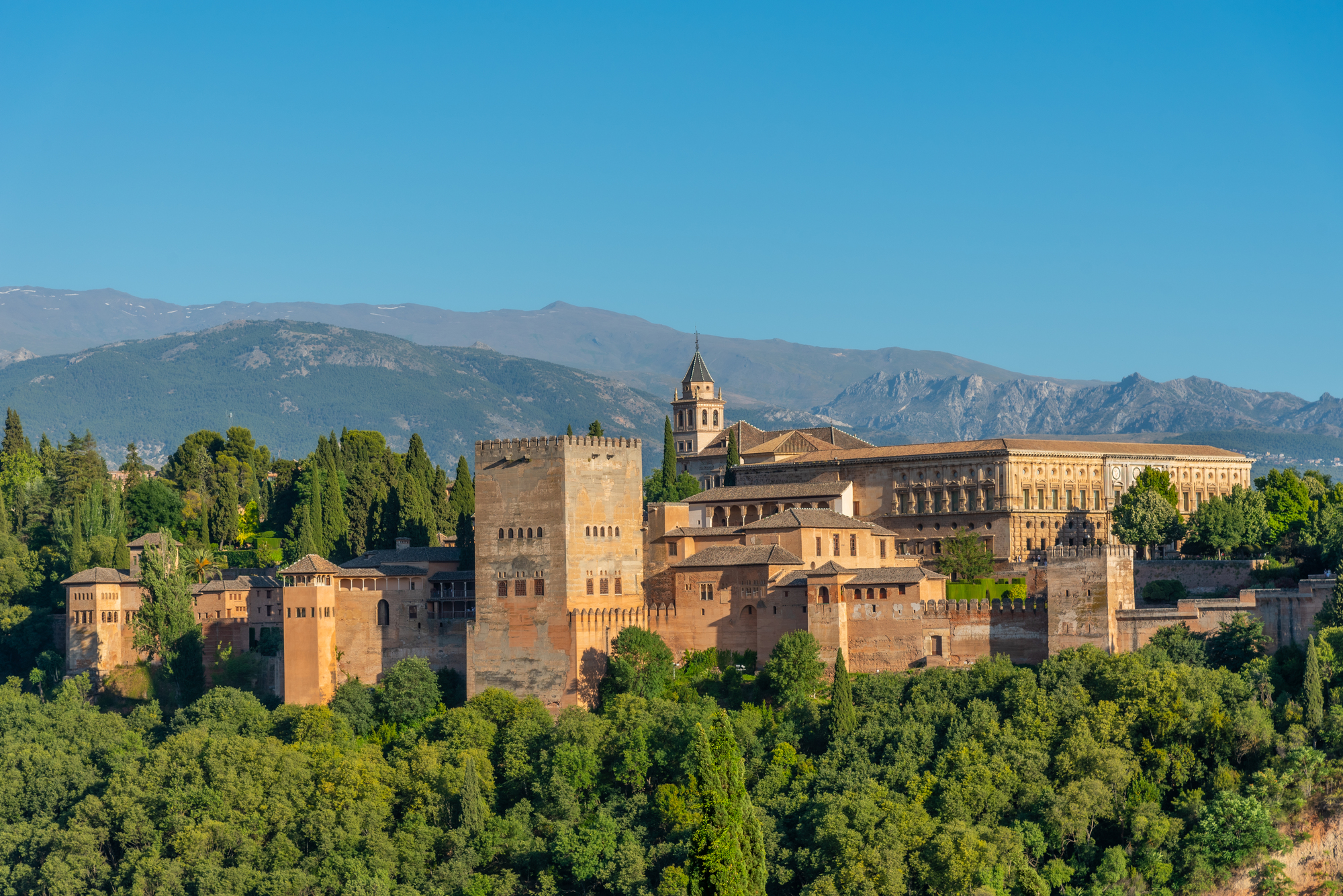 20 Famous Buildings Around The World With Hidden Histories