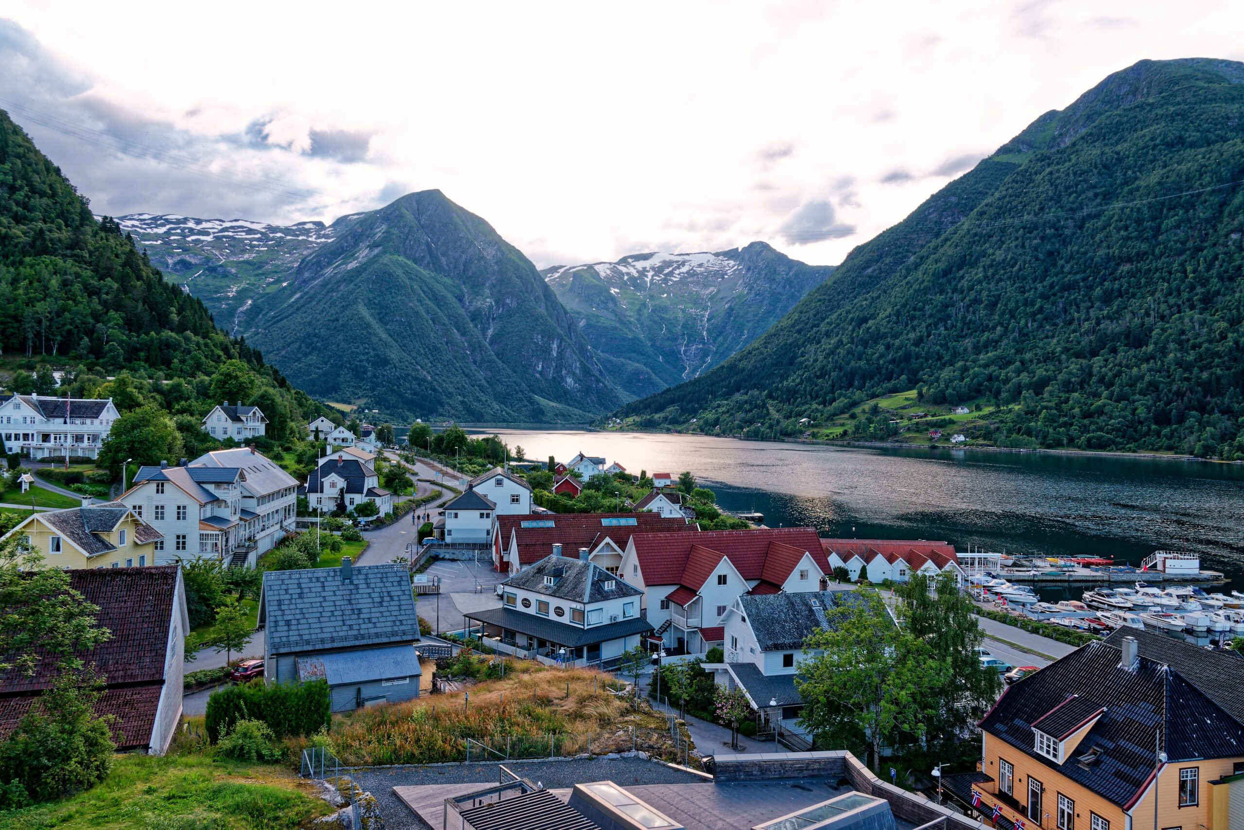 20 Incredible Boat Journeys That Feel Like Floating Through a Painting