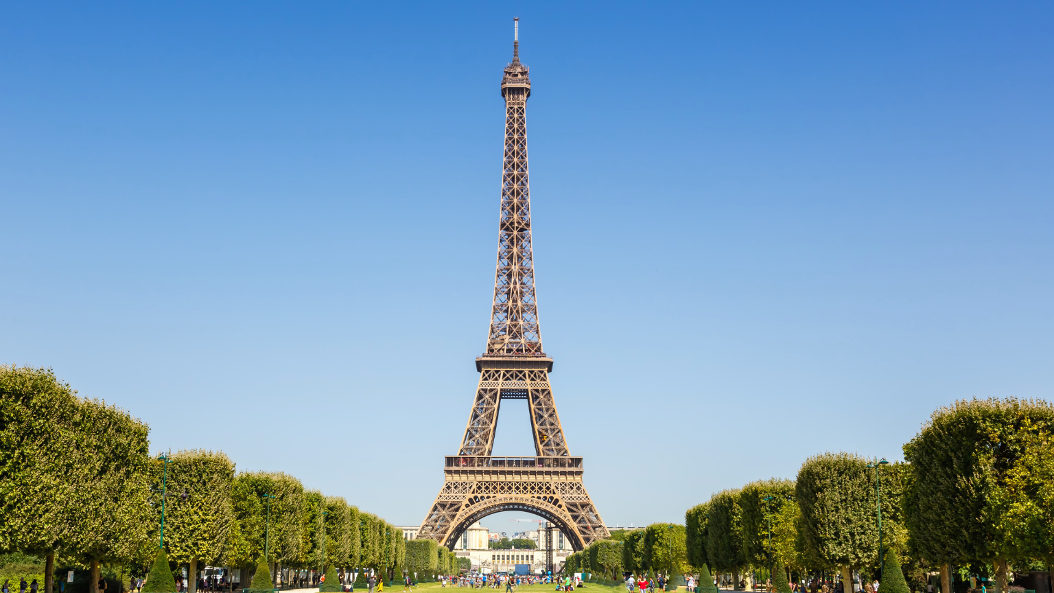 20 Famous Tourist Attractions with Surprisingly Bad Reviews