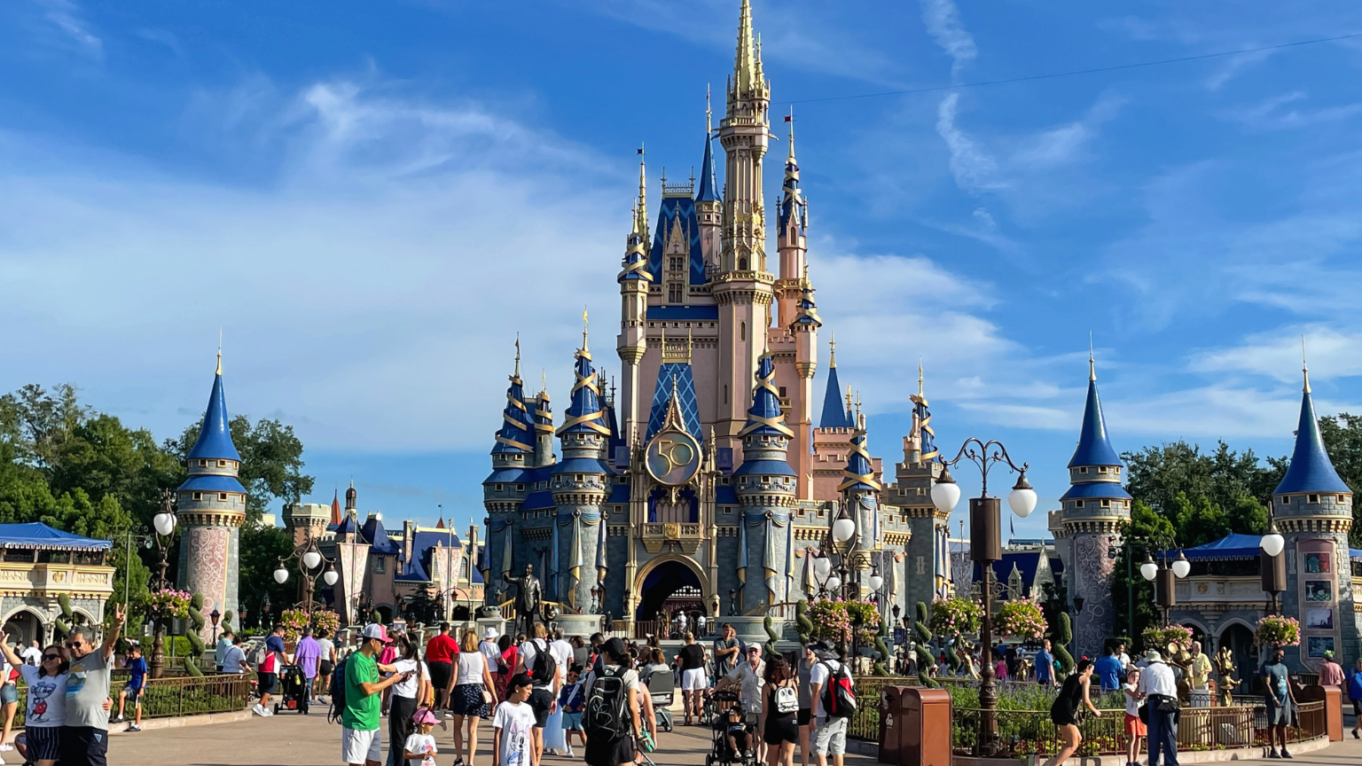 19 Most Overcrowded US Road Trip Destinations in Summer