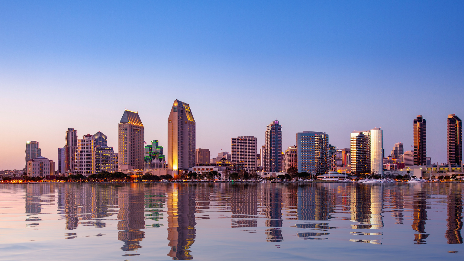 10 U.S. States Cracking Down on Tourists—and 10 Embracing Them