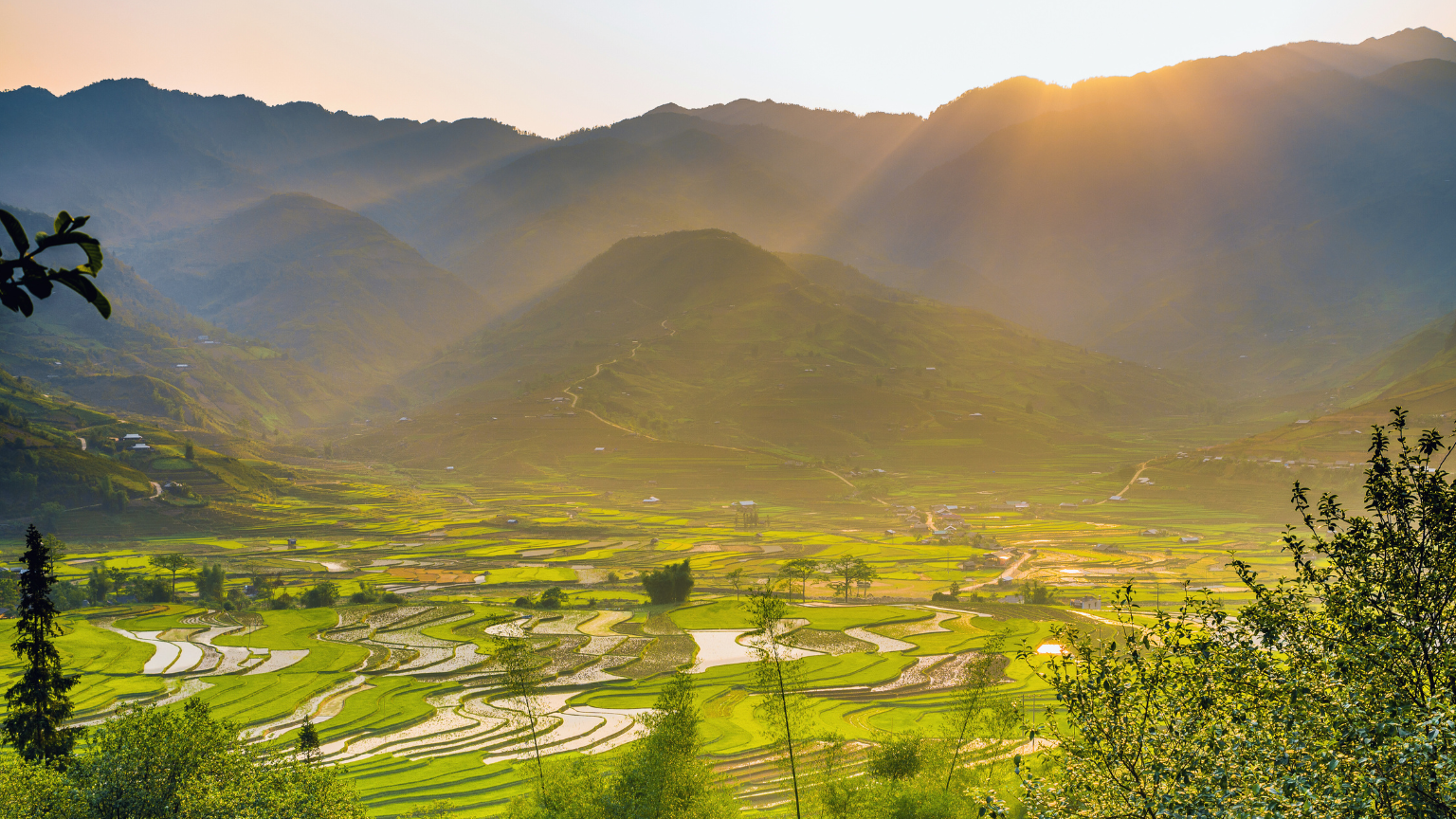 How to Discover Vietnam’s Culture Through Its Stunning Countryside