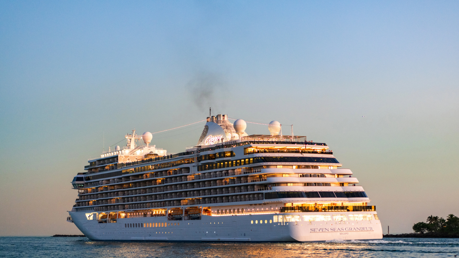10 Cruise Lines Cutting Corners—and 10 That Still Deliver Luxury