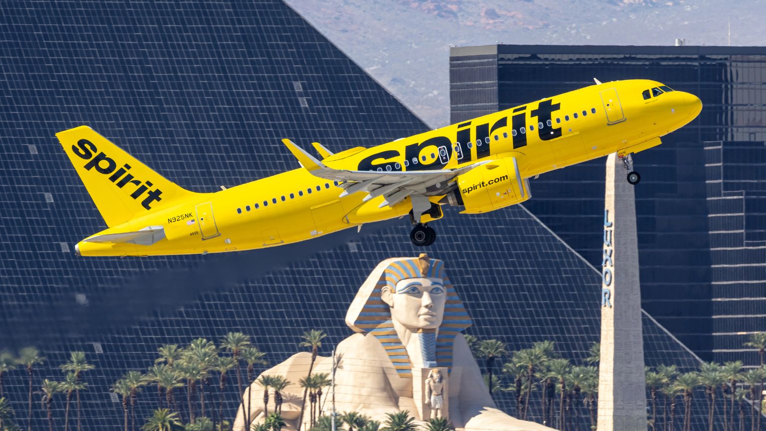Spirit Airlines Advances In-Flight Internet, Surpassing Competitor Speeds