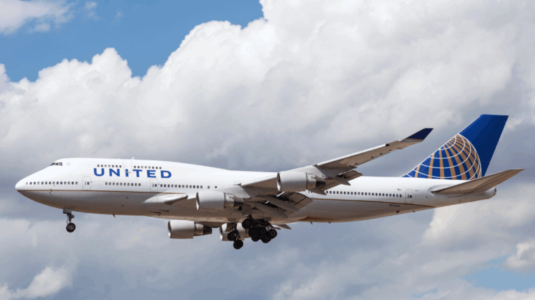 10 Airlines With Unreasonable Policies & 10 With The Most Flexible