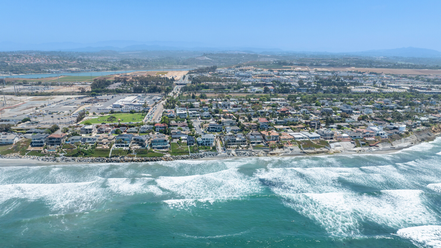 15 U.S. Beach Towns Least Affected by Hurricanes (Historically Speaking)