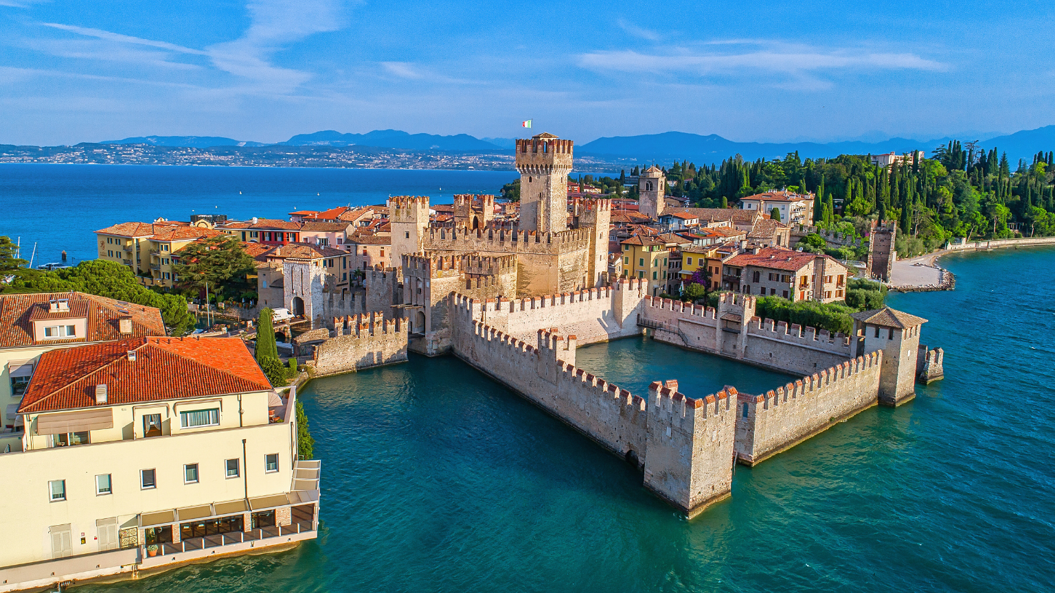 15 Lakeside Towns With Car Free Promenades and Boat Buses