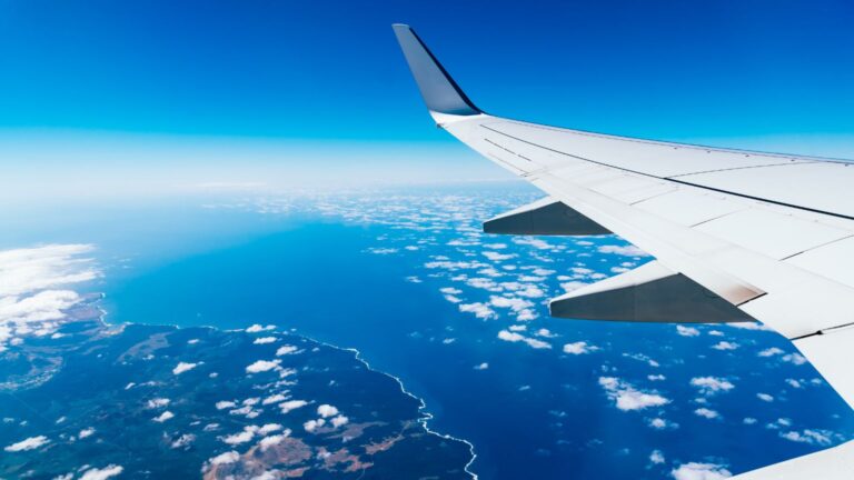 10 Things You Should Do Before Boarding Any Flight