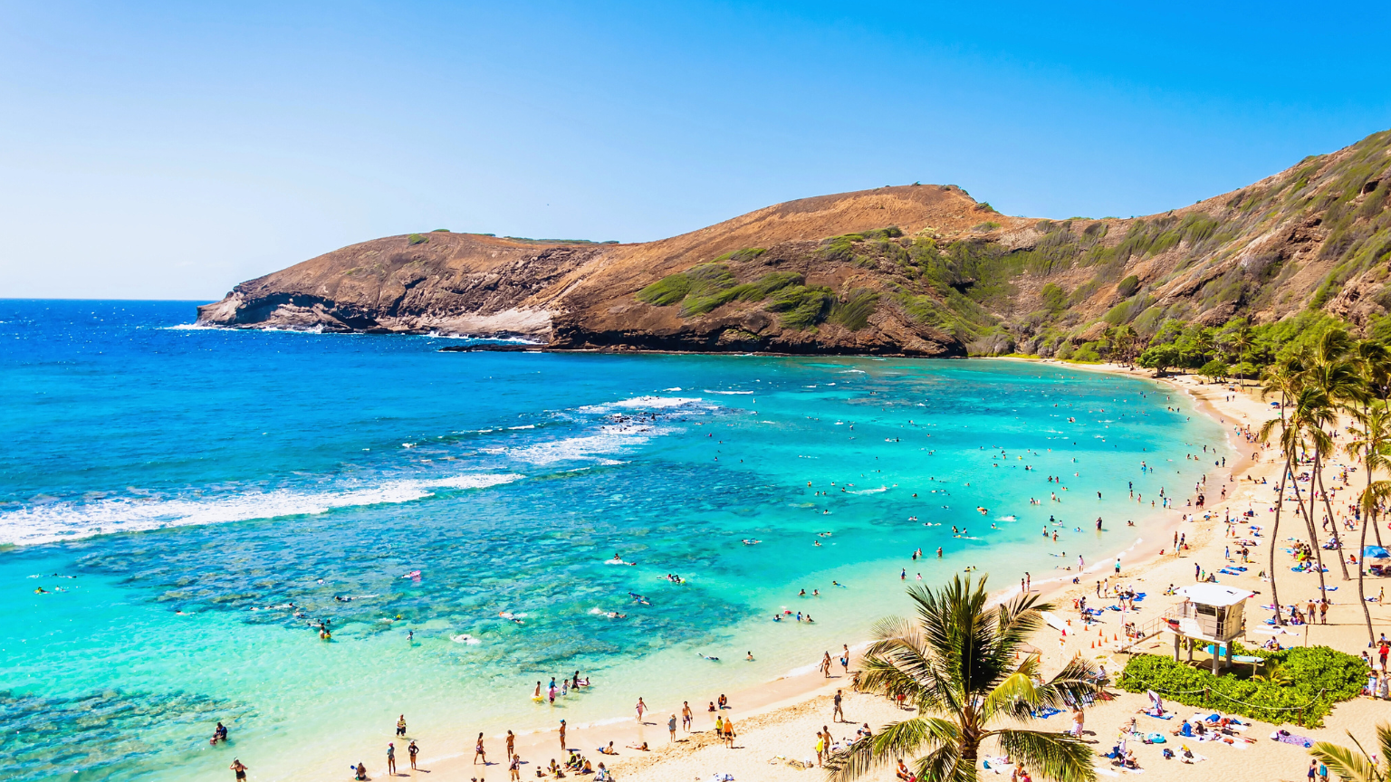 U.S. West and Japan Power Hawai‘i’s 2025 Tourism: Spending, Flights, and What’s Next