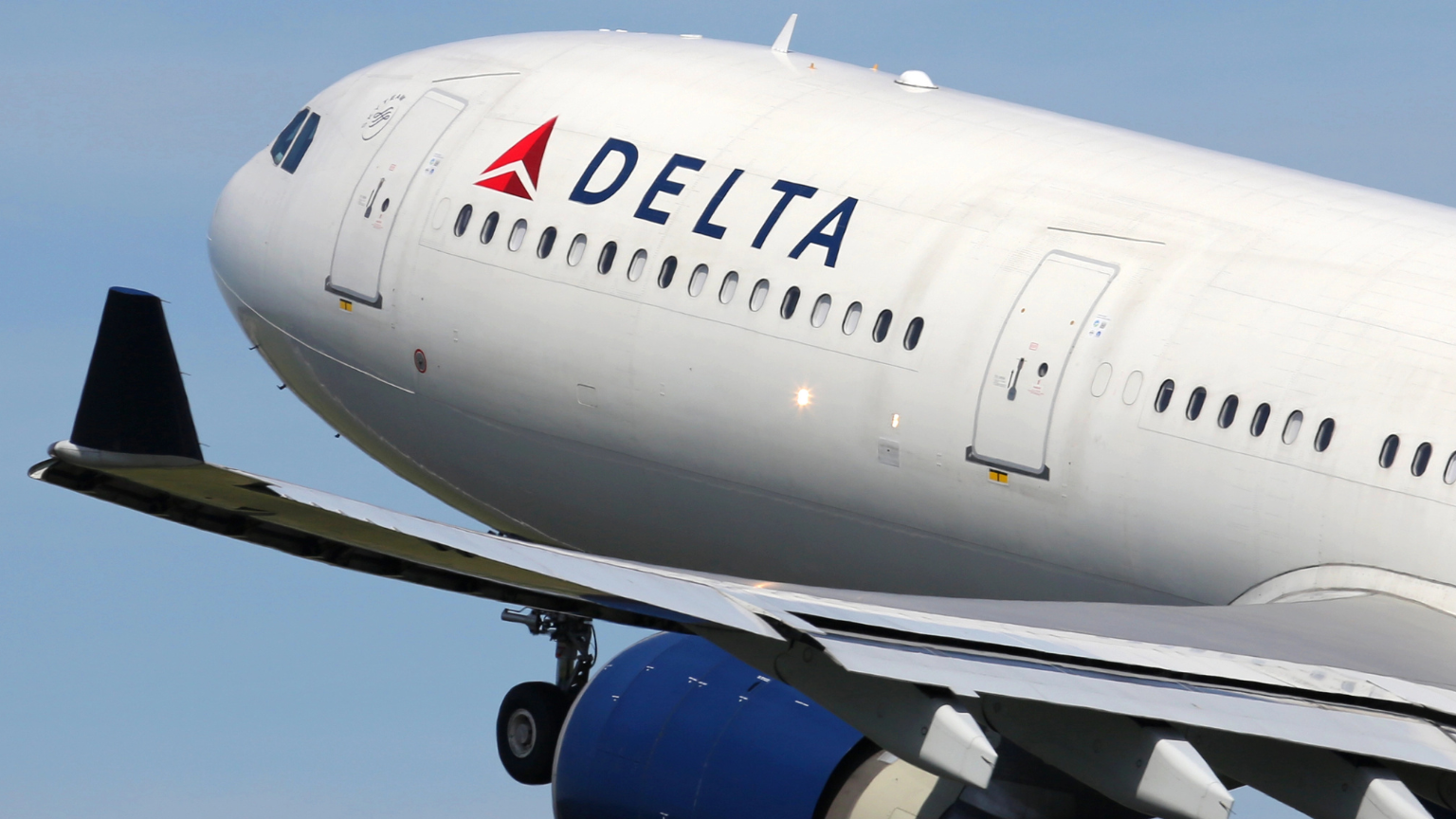 Delta Signals Brighter Year-End Travel Outlook