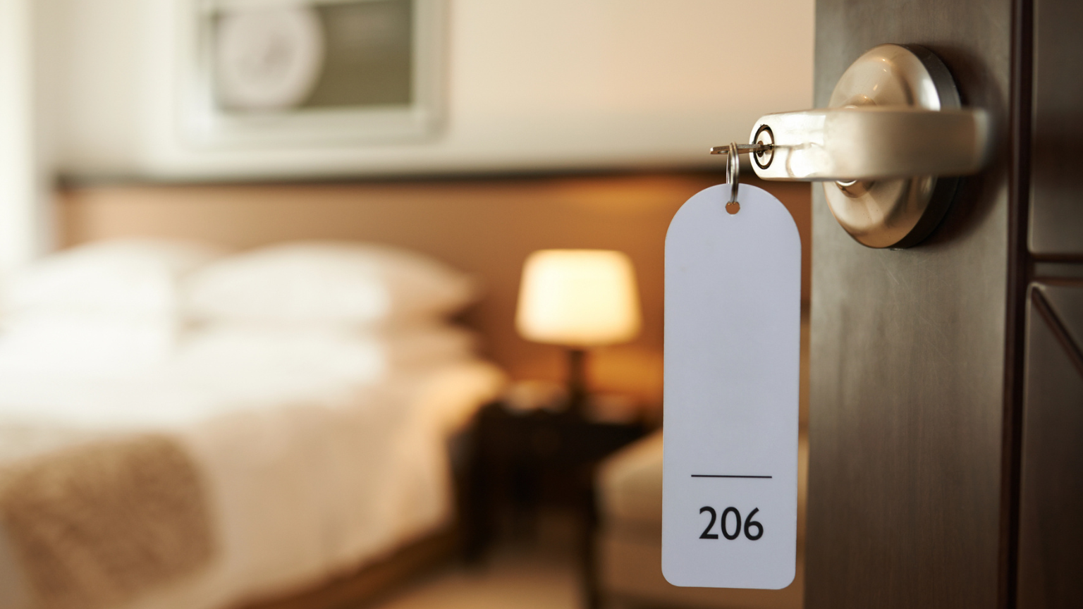 Hotel industry urges Congress to end the shutdown