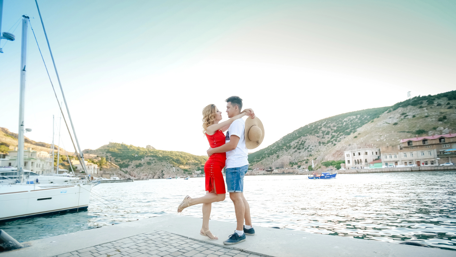 18 Unexpectedly Romantic Places You Will Fall For