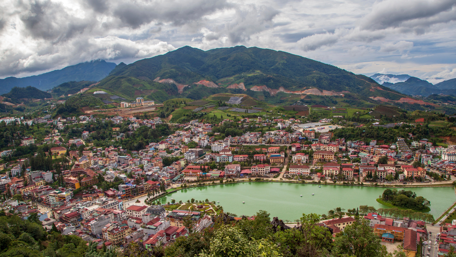 17 Mountain Towns You Will Love Even If You Hate Skiing