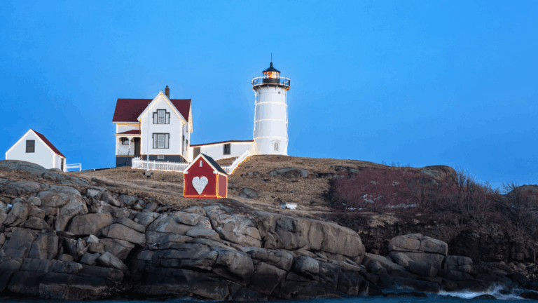 18 Safest US Small Towns for a Weekend Getaway