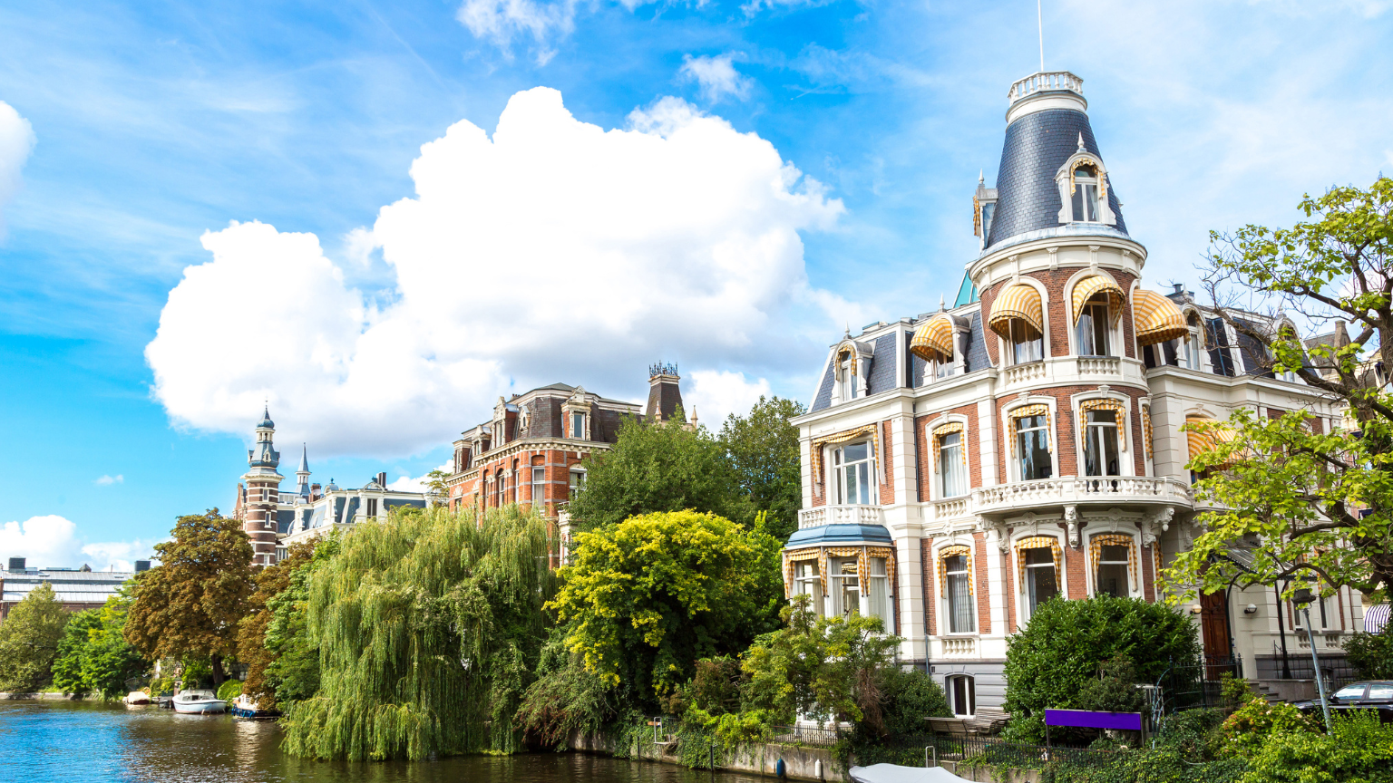 18 of the World’s Most Beautiful Cities Travelers Can’t Stop Talking About