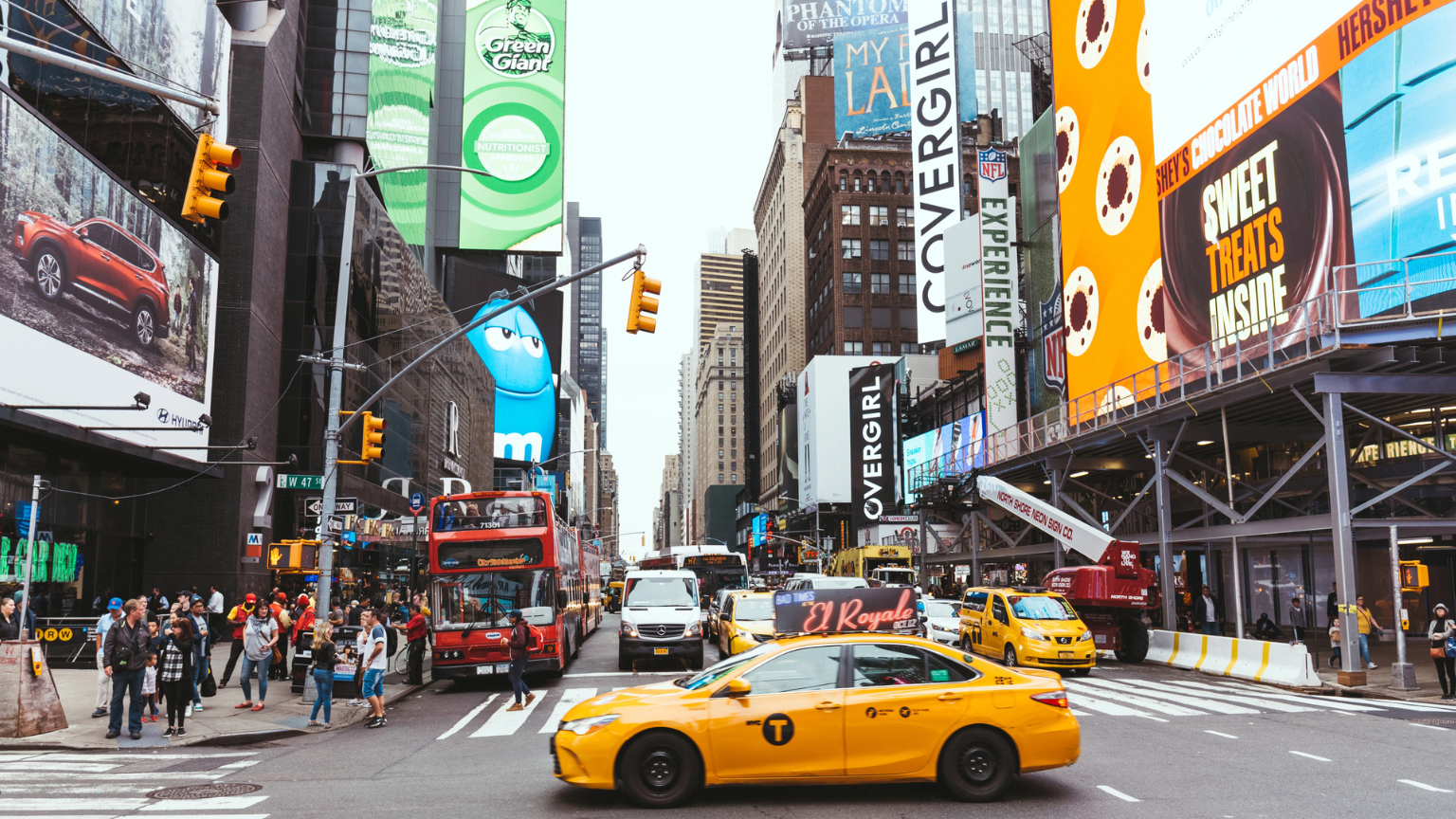 Why Thousands Are Leaving New York — And Where They’re Heading in 2025