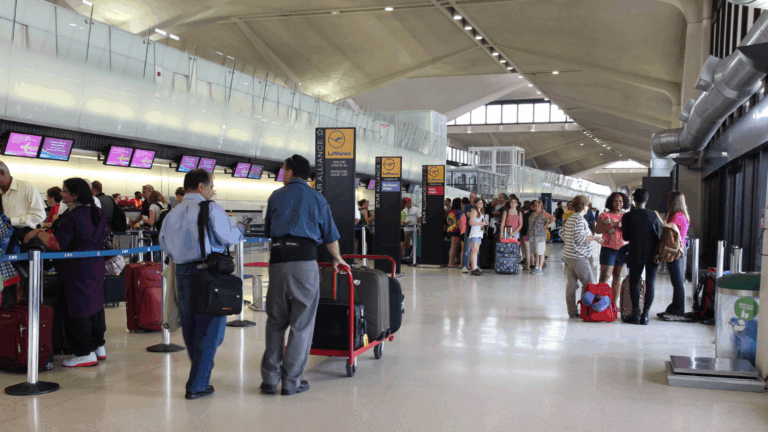 Cross-Country Thanksgiving Storm Poised to Snarl Holiday Travel Plans