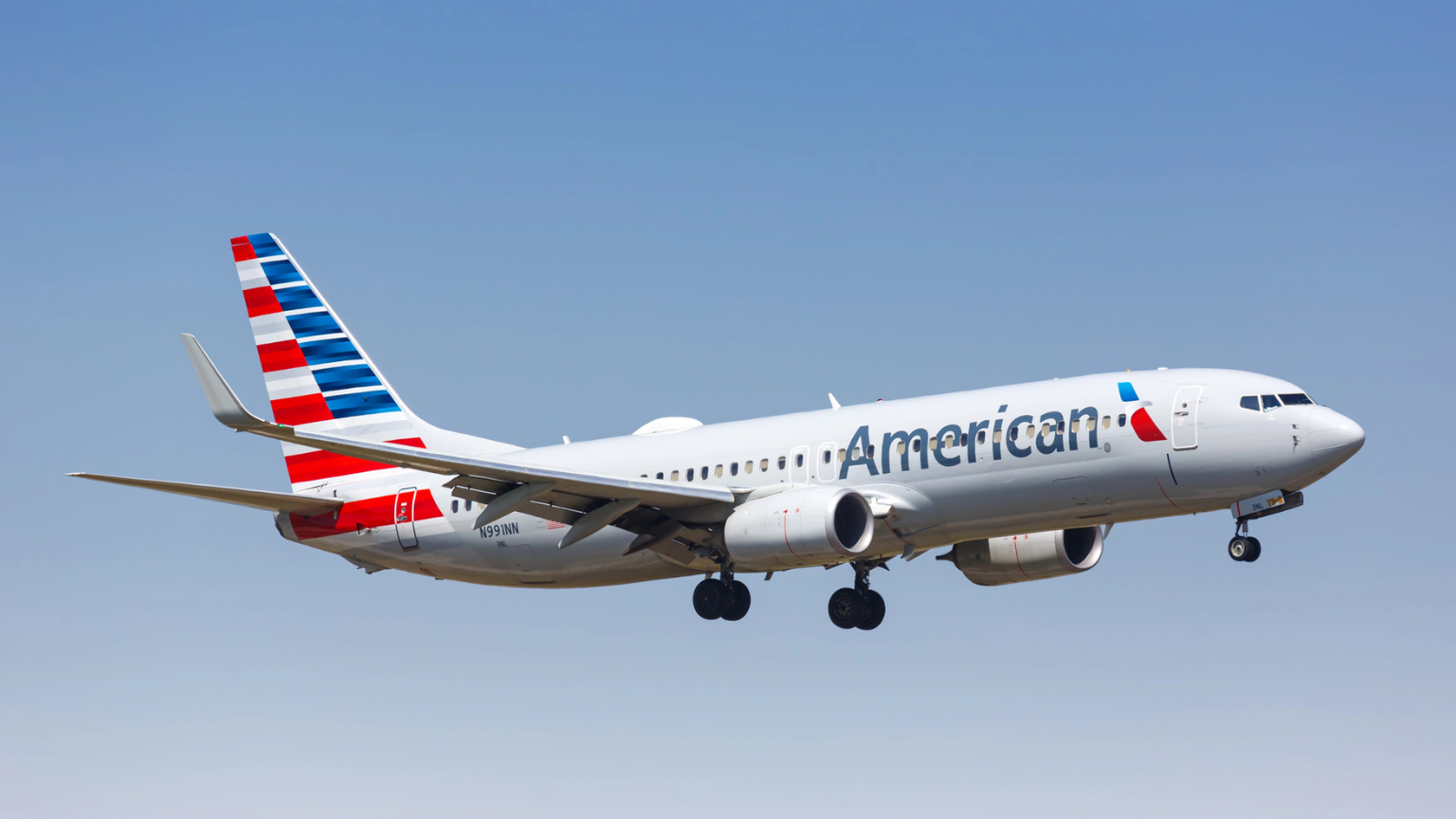 Inside the World of Flight Hacking and Ultra-Cheap Long-Haul Trips