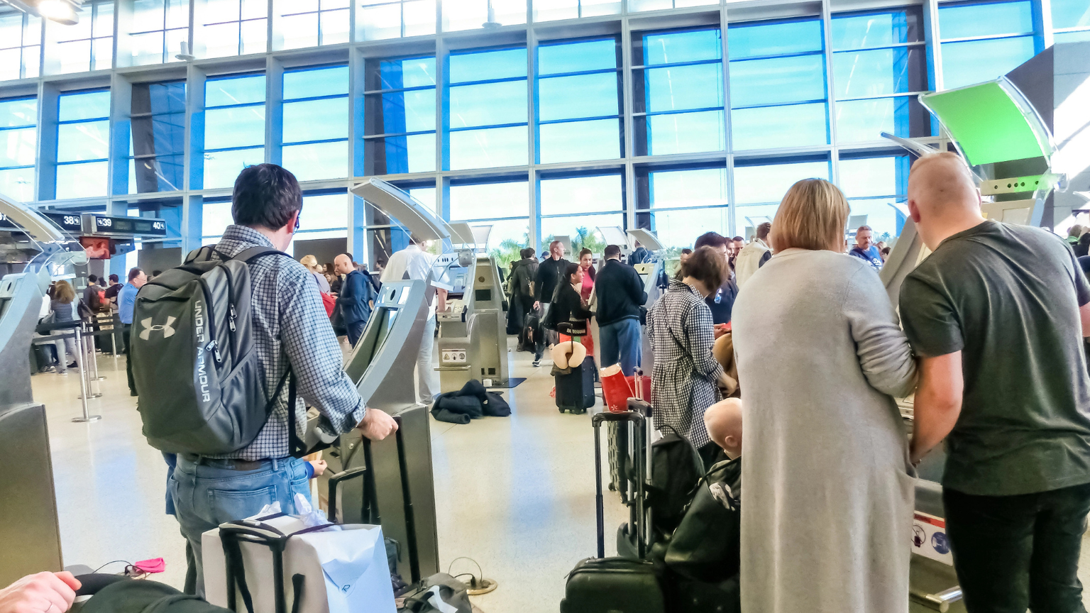 U.S. Travelers Hit With Thousands of Delays Over Thanksgiving Weekend