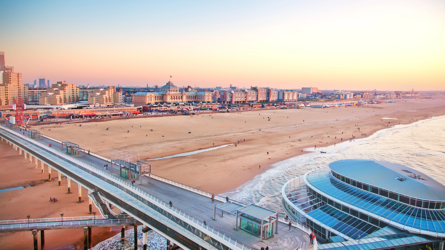 15 Coastal Towns Where You Can Still Find Old School Boardwalk Charm