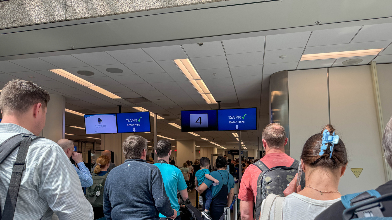 AAA Says 122 Million Americans Will Travel for the 2025 Holidays — Here’s What That Means for You