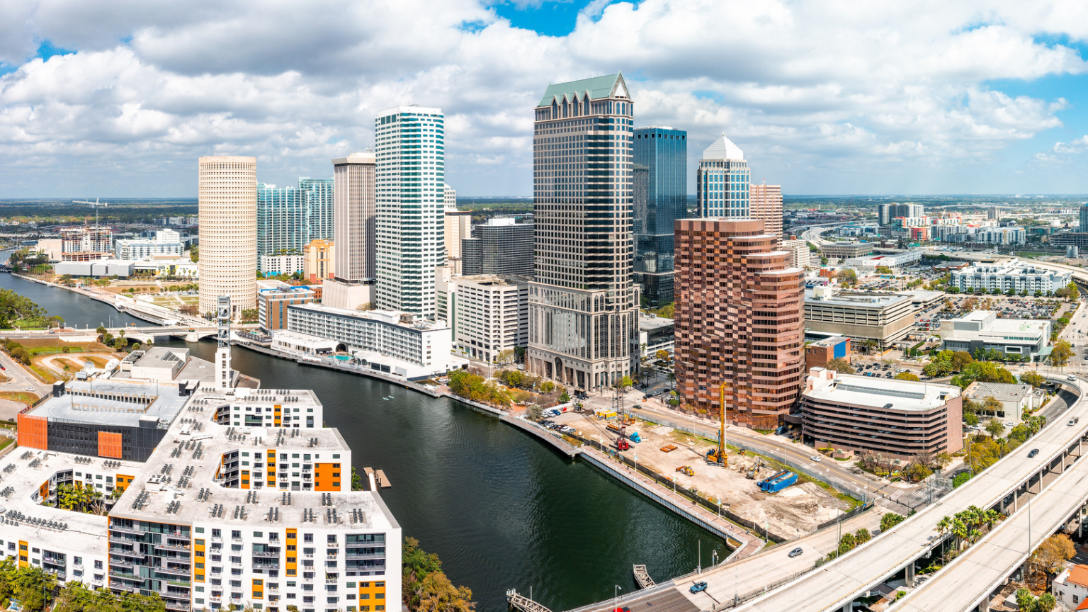 16 Cleanest Big Cities in America Ranked by Travelers