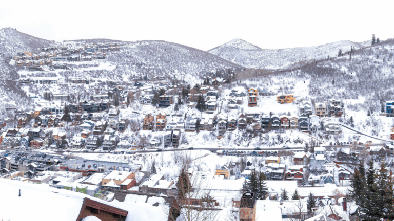 15 Snowy Small Towns That Feel Like a Movie Set