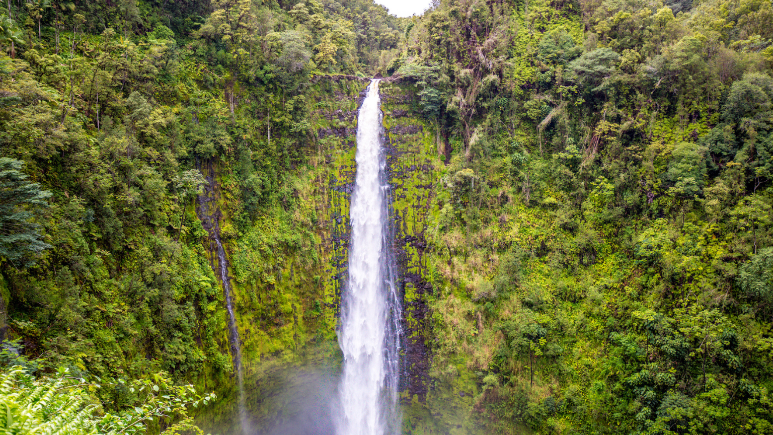 15 Waterfall Road Trips for Hot Days in 2026