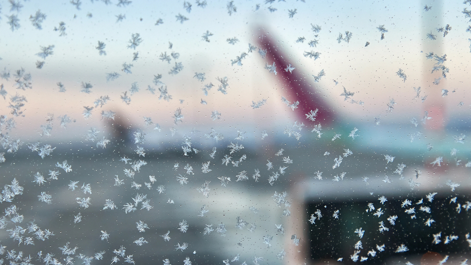 Airlines Issue Travel Waivers Ahead of Massive Winter Storm Expected to Disrupt Flights Nationwide