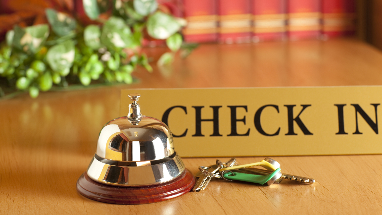 12 Hotel Red Flags That Experienced Travelers Always Check