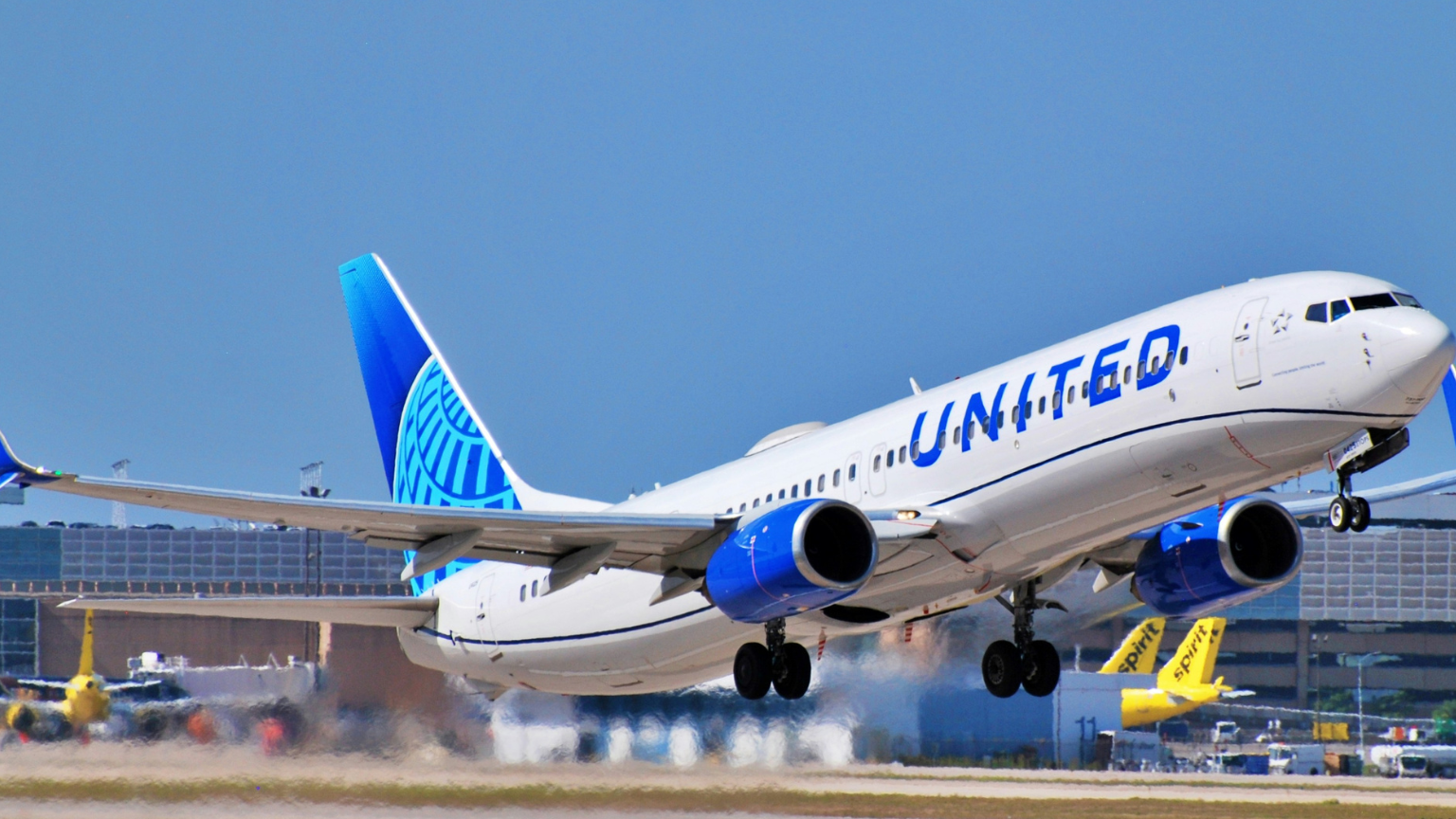 United to Disable App and Website Functions Overnight for Reservation System Upgrade